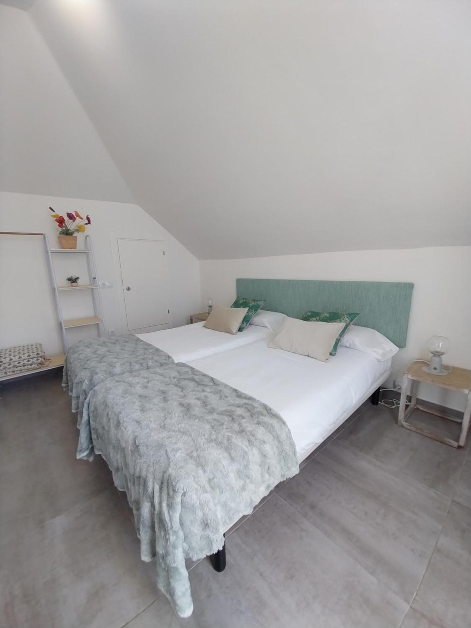 Apartamentos El Marques Málaga Zimmer foto